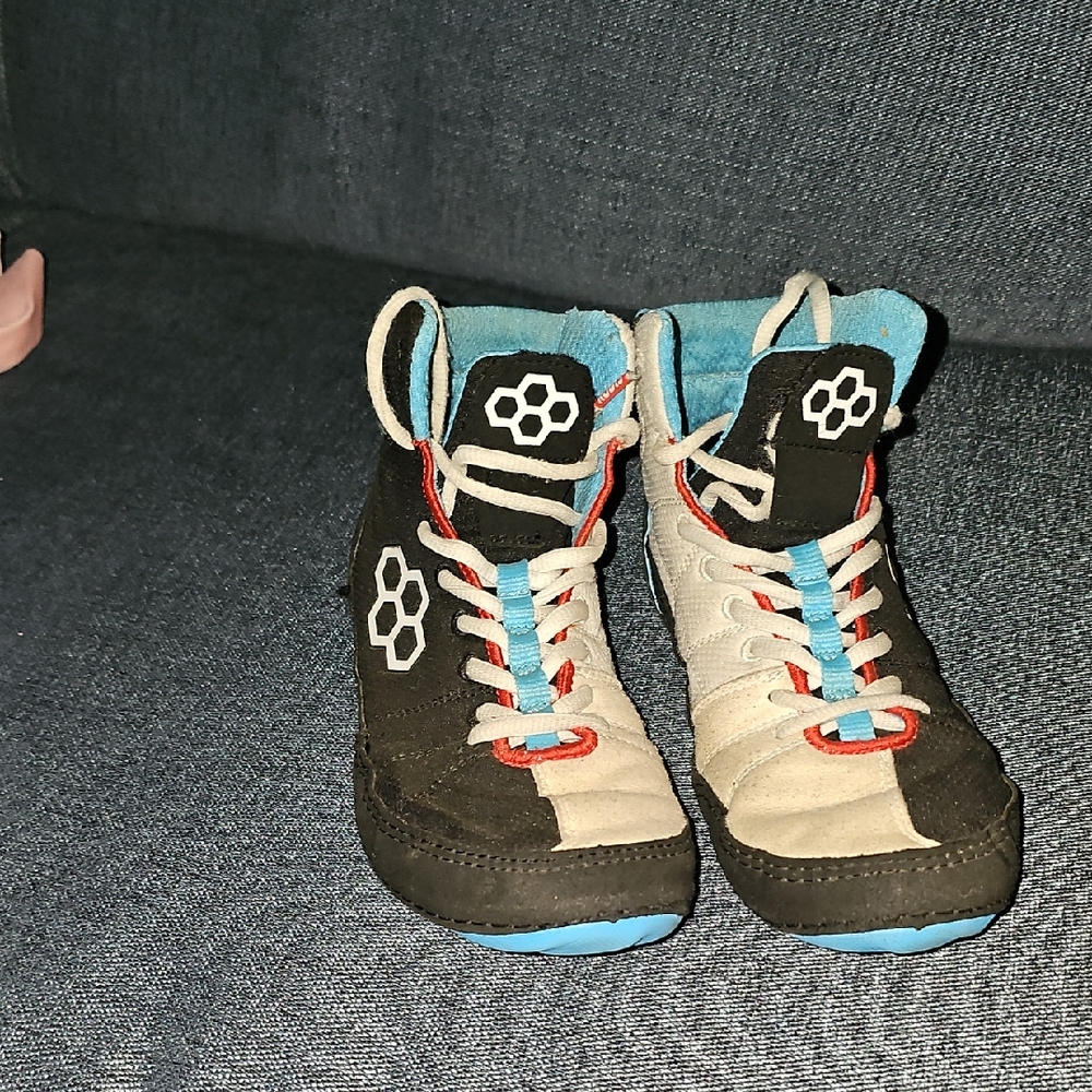 Men's Athletic Shoes - Black and Blue